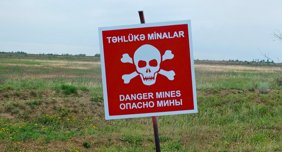 A sign warning of mine danger. Photo: Azerbaijan Mine Clearance Agency https://anama.gov.az/news/453